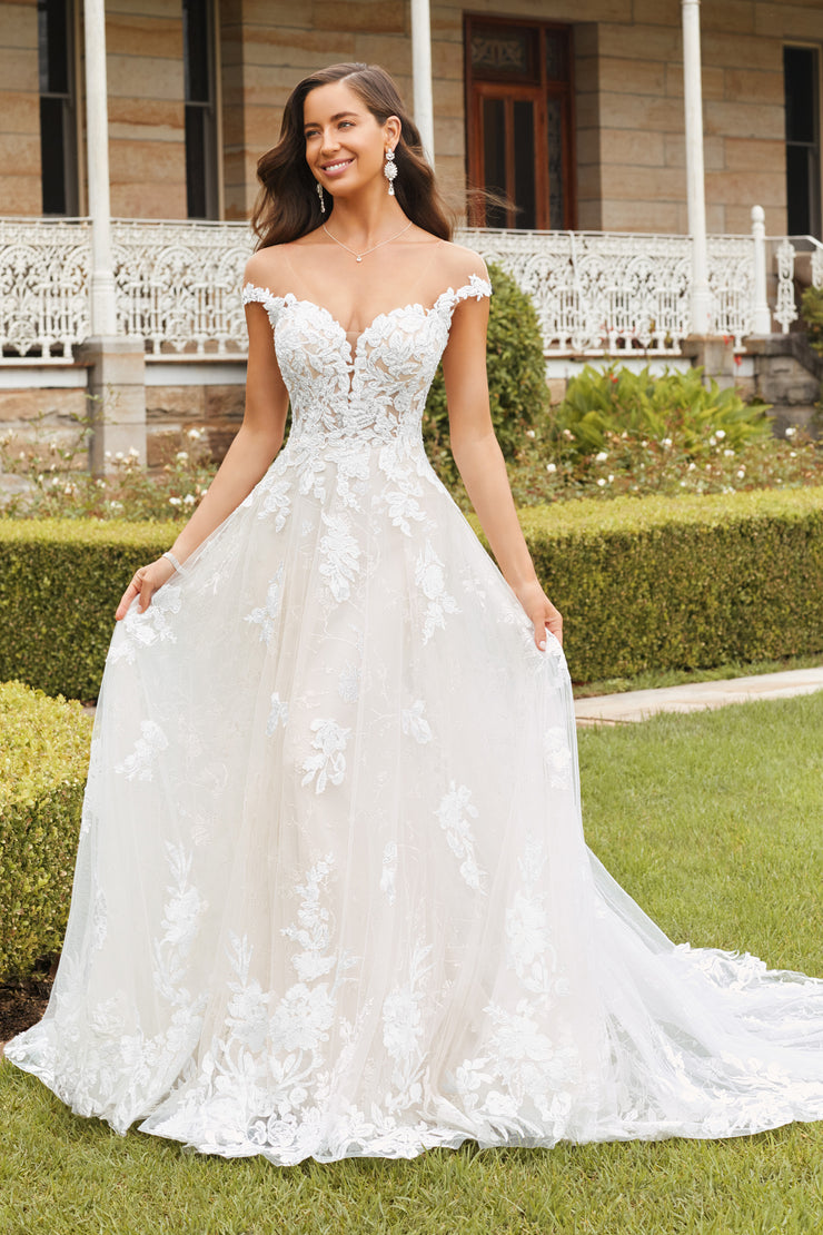 SOPHIA TOLLI PERMIERE ST2224 VALERIE – Gemini Bridal