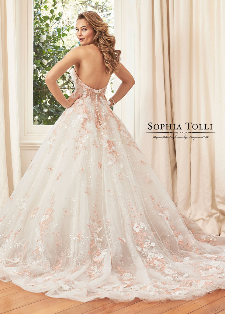 SOPHIA TOLLI Y11973-Gemini Bridal Prom Tuxedo Centre