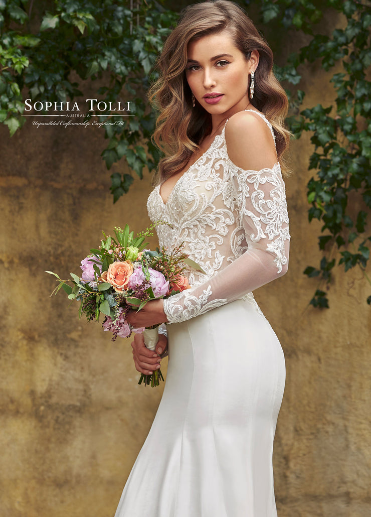 SOPHIA TOLLI Y11959A-Gemini Bridal Prom Tuxedo Centre