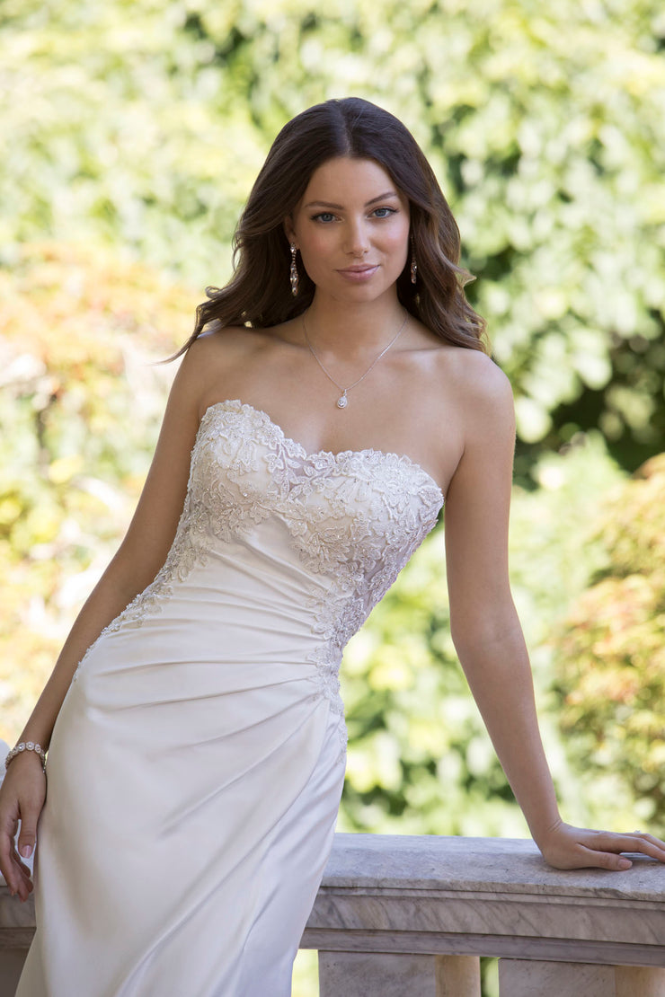 SOPHIA TOLLI Y21820-Gemini Bridal Prom Tuxedo Centre