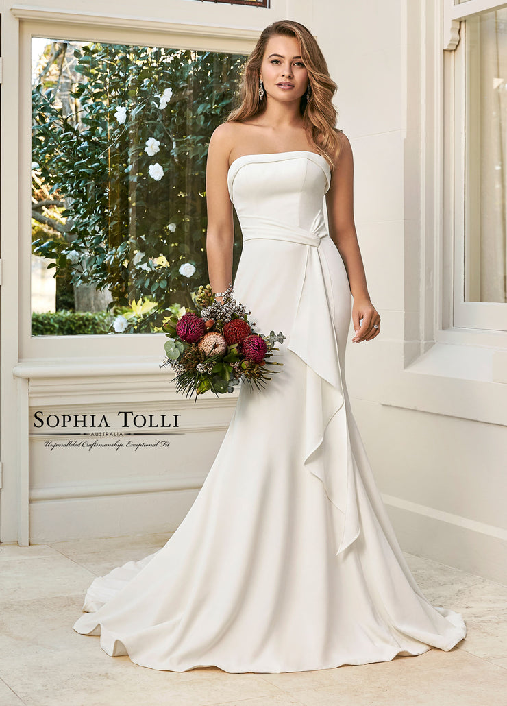 SOPHIA TOLLI Y11955-Gemini Bridal Prom Tuxedo Centre