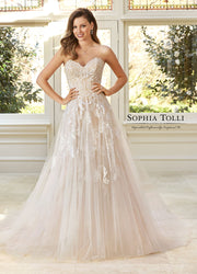 SOPHIA TOLLI Y11949-Gemini Bridal Prom Tuxedo Centre